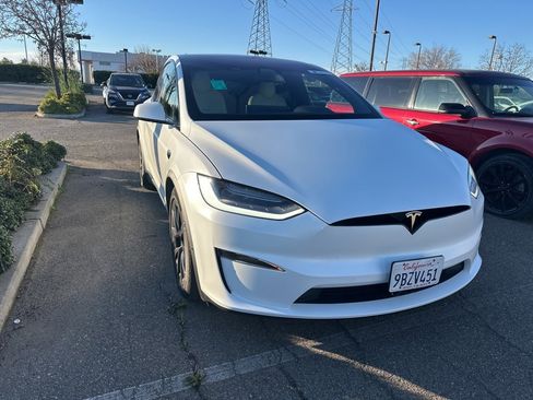 Used 2022 Tesla Model X image 1