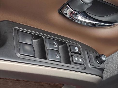 Used 2024 Nissan Titan Platinum Reserve w/ Moonroof Package image 15