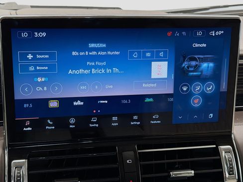 Used 2023 Lincoln Navigator Black Label AWD/4WD image 9