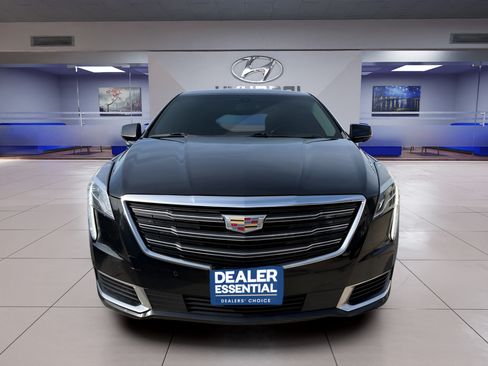 Used 2018 Cadillac XTS w/ Rear Seat Comfort Package FWD image 1