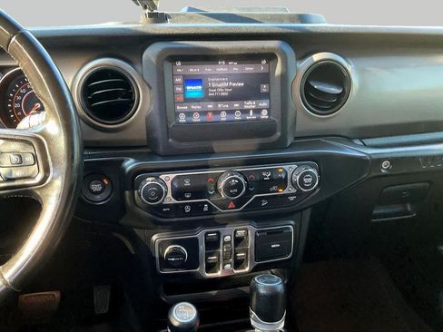 Used 2018 Jeep Wrangler Unlimited Sport S AWD/4WD image 7