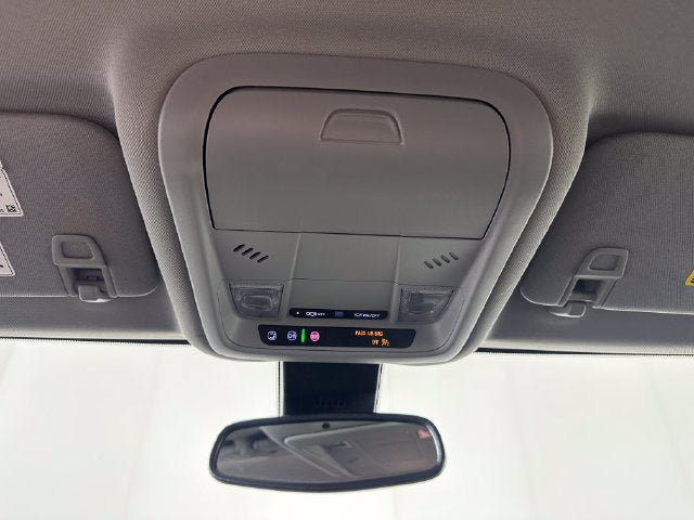 Used 2024 GMC Terrain SLE w/ Driver Convenience Package AWD/4WD image 23