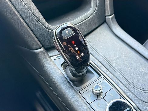 Used 2025 Cadillac XT6 Luxury FWD image 31