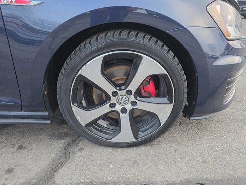 Used 2015 Volkswagen GTI SE image 12