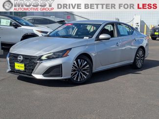 Certified 2023 Nissan Altima 2.5 SV image 1