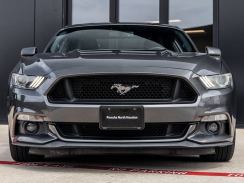 Used 2016 Ford Mustang GT RWD image 4