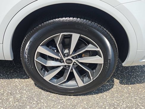 Used 2024 Audi Q5 2.0T Premium AWD/4WD image 8