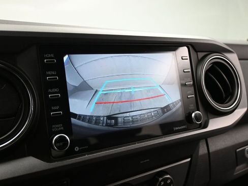 Used 2020 Toyota Tacoma TRD Off-Road w/ Technology Package image 14