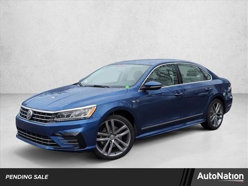 Used 2017 Volkswagen Passat 1.8T R-Line w/ R-Line Lighting Package image 1