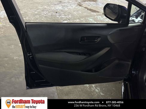 Used 2025 Toyota Corolla LE FWD image 15