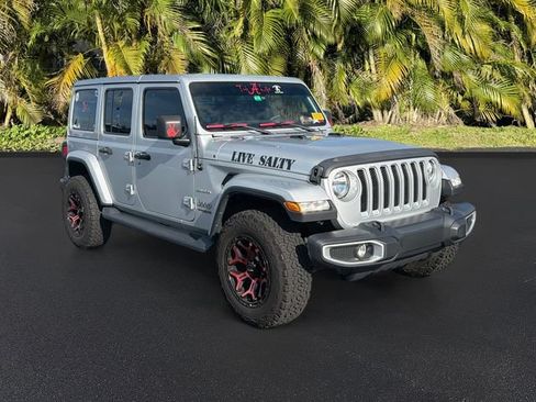 Used 2022 Jeep Wrangler Unlimited Sahara w/ Cold Weather Group AWD/4WD image 2
