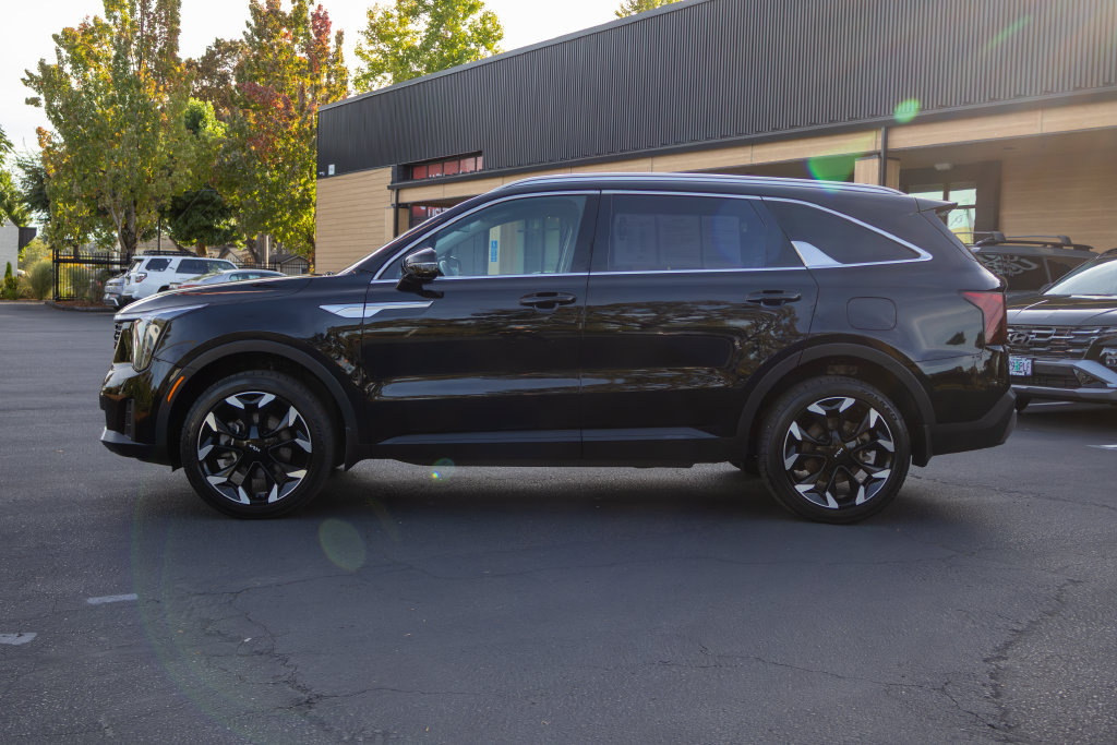 Used 2025 Kia Sorento X-Line EX AWD/4WD image 10