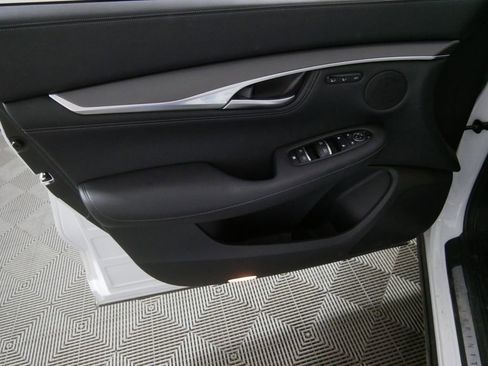 Used 2025 INFINITI QX55 Luxe w/ Cargo Package image 14