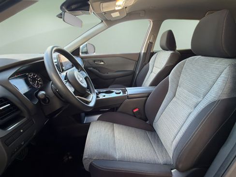 Used 2023 Nissan Rogue SV AWD/4WD image 6
