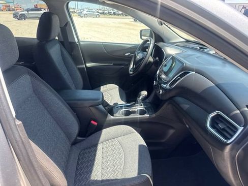 Used 2024 Chevrolet Equinox LT FWD image 20