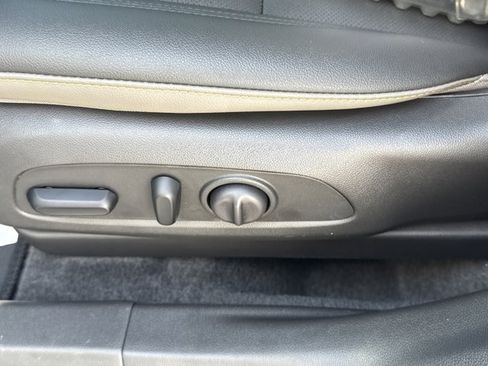 Used 2025 Chevrolet Trax ACTIV w/ Sunroof Package FWD image 16