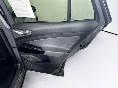 Used 2023 Volkswagen ID.4 Pro S RWD image 31