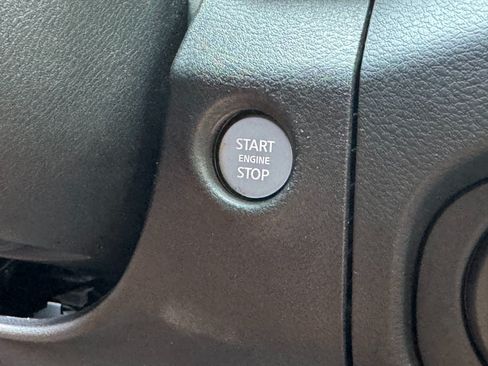 Used 2022 Nissan Frontier SV RWD image 21