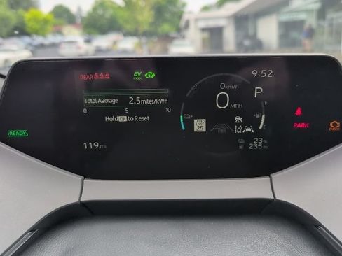 New 2026 Toyota Prius Plug-In Hybrid FWD image 17