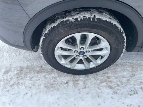 Used 2020 Ford Escape SE image 14