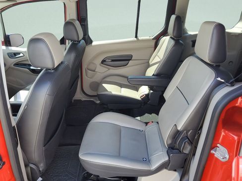 Used 2016 Ford Transit Connect Titanium image 13