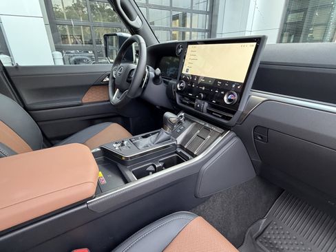 Used 2026 Lexus GX 550 AWD/4WD image 47