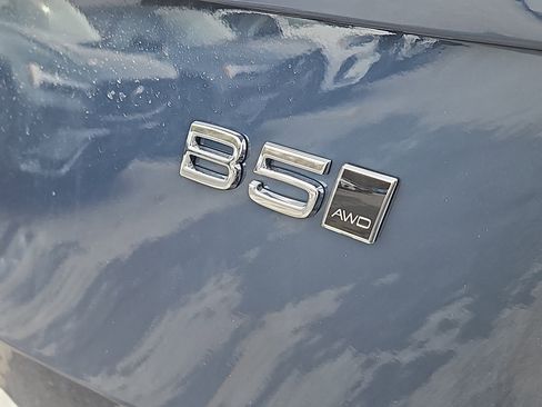 New 2026 Volvo XC90 B5 Plus w/ Protection Package Premier image 4