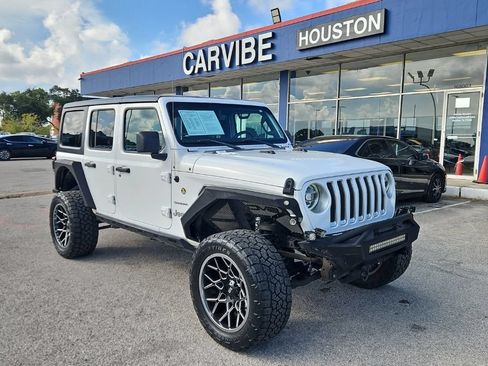 Used 2018 Jeep Wrangler Unlimited Sahara AWD/4WD image 1