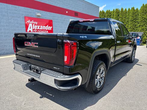Used 2025 GMC Sierra 1500 SLT AWD/4WD image 3