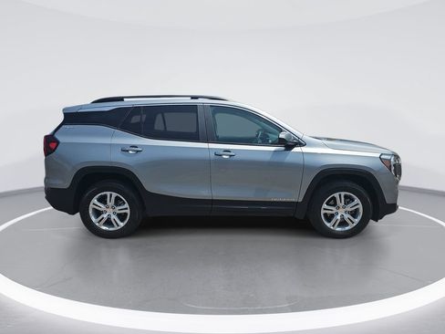 Certified 2024 GMC Terrain SLE w/ Driver Convenience Package AWD/4WD image 2