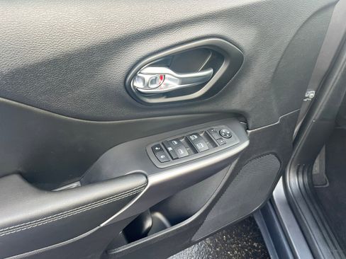 Used 2022 Jeep Cherokee Latitude Lux image 16