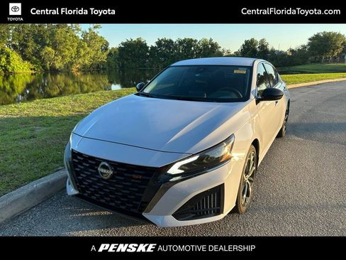 Used 2025 Nissan Altima 2.5 SR FWD image 1