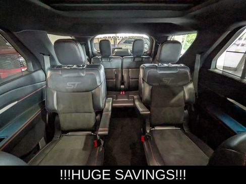 Used 2025 Ford Explorer ST AWD/4WD image 21