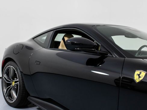 Certified 2023 Ferrari Roma image 14