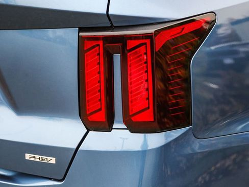 Certified 2026 Kia Sorento EX AWD/4WD image 10