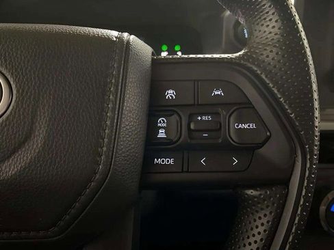 Used 2025 Toyota Tacoma SR5 image 33