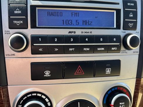 Used 2008 Hyundai Santa Fe SE FWD image 24