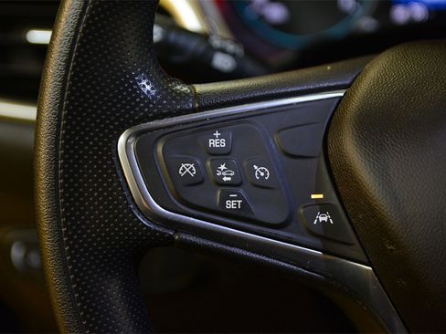 Used 2020 Chevrolet Equinox LT image 17