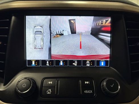 Used 2023 GMC Acadia Denali w/ Denali Ultimate Package FWD image 11