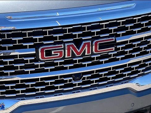 Used 2022 GMC Acadia Denali w/ Denali Ultimate Package AWD/4WD image 29