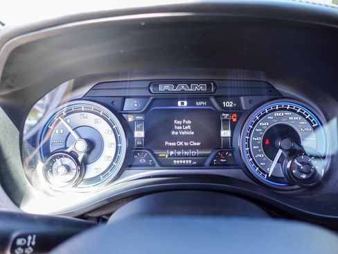 Used 2022 RAM 1500 Limited w/ Body Color Bumper Group AWD/4WD image 17