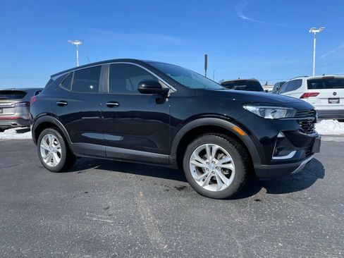 Used 2022 Buick Encore GX Preferred w/ Cold Weather Comfort Package AWD/4WD image 2