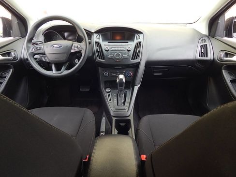 Used 2015 Ford Focus SE image 15