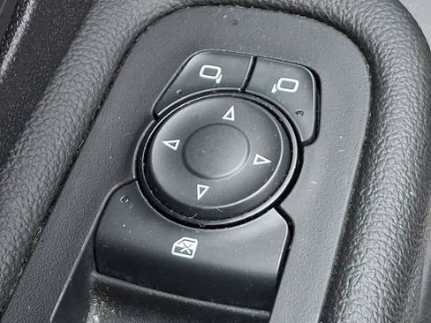 Used 2019 GMC Terrain SLE AWD/4WD image 16