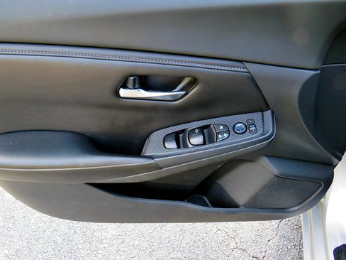 Used 2022 Nissan Sentra SV w/ All-Weather Package image 15