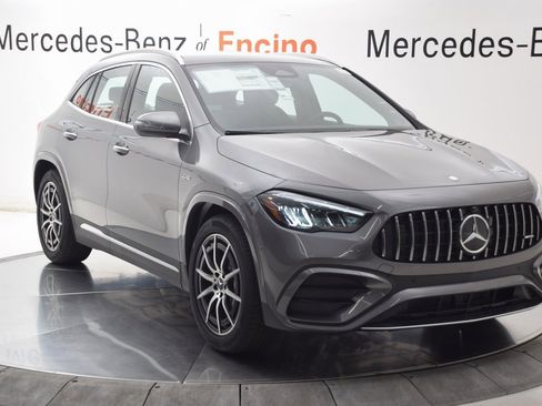 New 2026 Mercedes-Benz GLA 35 AMG 4MATIC image 8