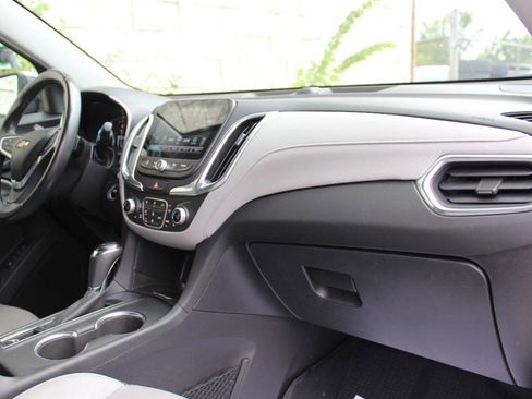 Used 2018 Chevrolet Equinox Premier image 17