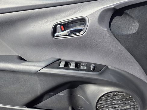 Used 2019 Toyota Prius Prime Advanced image 24