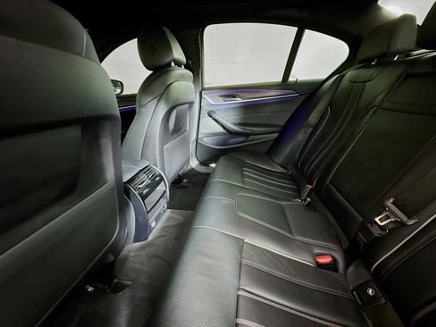 Used 2023 BMW 530e w/ M Sport Package image 24