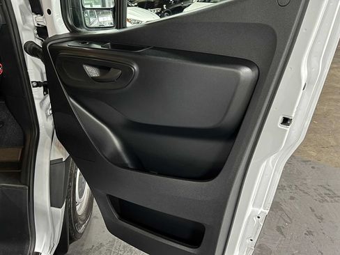 Used 2025 Mercedes-Benz Sprinter 2500 image 10